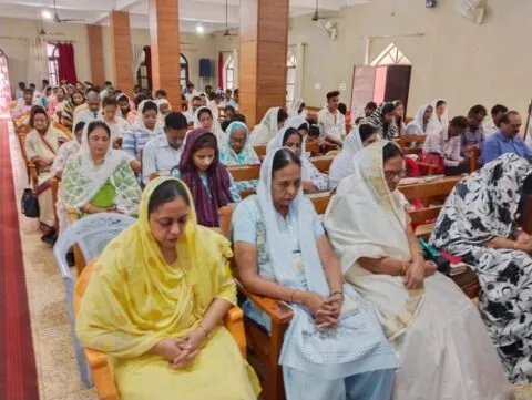 गुड फ्राइडे आज, “हे पिता इन्हें क्षमा कर” की प्रार्थना से गूंजे गिरिजाघर