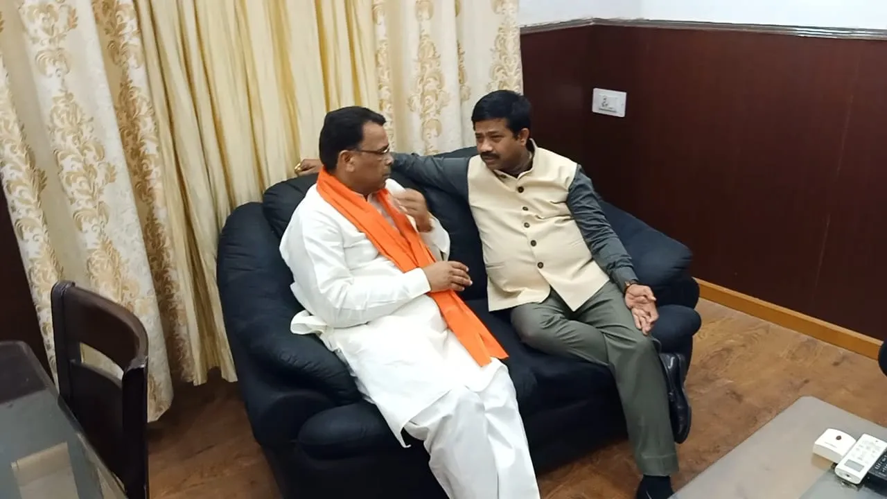 बरेली: जनप्रतिनिधियों से फीडबैक लेकर नंदी ने शुरू की मंडलीय विकास कार्यों की समीक्षा