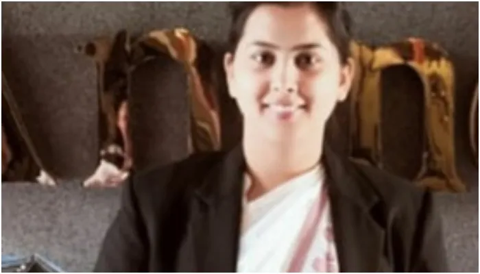 अयोध्या: ढाबा मालिक की बेटी बनी न्यायिक अधिकारी,परिवारजनों के साथ जनपद का नाम किया रोशन