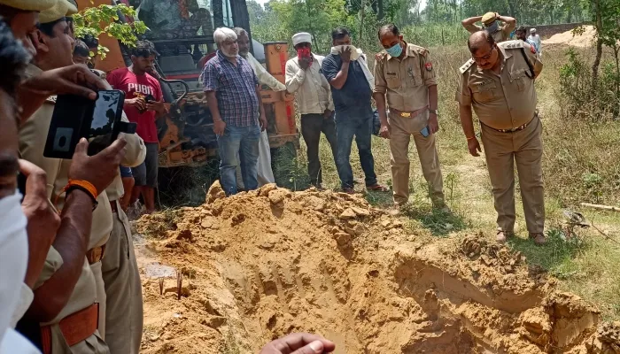 अयोध्या: सात महीने बाद खोदी गई विवाहिता की कब्र, संदिग्ध परिस्थितियों में हुई थी मौत