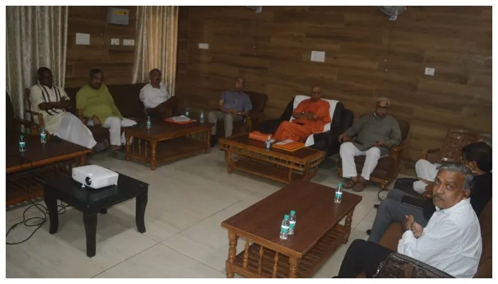 अयोध्या: श्रीराम जन्मभूमि तीर्थ क्षेत्र ट्रस्ट की हुई बैठक, मंदिर परिसर में इन मंदिरों के बनाने पर हुआ मंथन