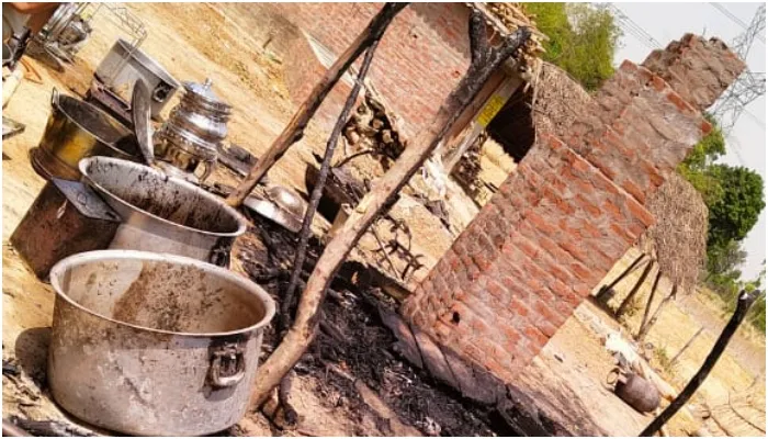 अयोध्या: मांगलिक कार्यक्रम के दौरान मिठाई बनाते समय सिलेंडर से लगी आग, मची अफरातफरी