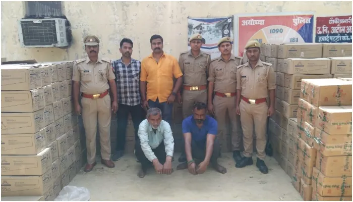 अयोध्या: एसटीएफ और पुलिस के संयुक्त अभियान में 8160 अंग्रेजी शराब की बोतल बरामद, दो तस्कर गिरफ्तार