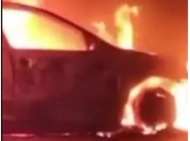 अमरोहा: नेशनल हाइवे पर आग का गोला बनी कार