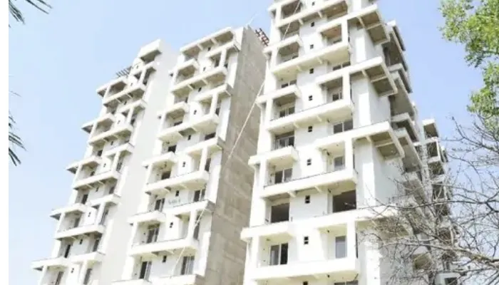 कानपुर विकास प्राधिकरण ने 11 मंजिला बिल्डिंग के तीन टॉवरों को किया सील