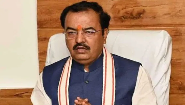 लखनऊ: डिप्टी सीएम केशव प्रसाद मौर्य ने लगाया जनता दरबार, अफसरों को दिए निर्देश