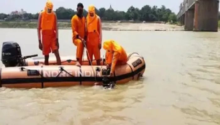 वाराणसी: प्राइवेट स्कूल के अध्यापक ने गंगा में लगाई छलांग, परिजनों में मचा कोहराम