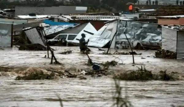 South Africa Floods : दक्षिण अफ्रीका में बारिश के बाद बाढ़ से भारी तबाही, 400 से अधिक लोगों की मौत, राष्ट्रपति ने किया राष्ट्रीय आपदा का ऐलान