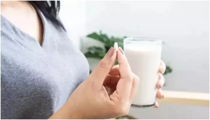 इन ड्रिंक्स के साथ कभी ना करें दवा का सेवन, हो सकता है नुकसान