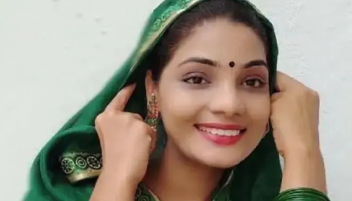 लखनऊ: लोक गायिका नेहा सिंह राठौर की बढ़ी मुश्किलें, वीडियो जांच के लिए भेजा गया फॉरेंसिक लैब 