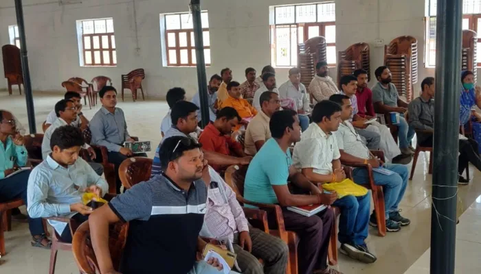 बहराइच: पंचायत अधिकारियों की बैठक में मनरेगा से जुड़े कार्यों की हुई समीक्षा, दिए दिशा निर्देश