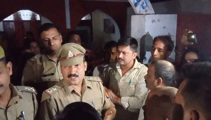 फतेहपुर : चर्च में सामूहिक धर्मांतरण का आरोप, पादरी सहित 26 लोग गिरफ्तार