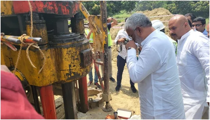बाराबंकी: जल शक्ति मंत्री ने पेयजल योजना की रखी आधारशिला, 2445 परिवारों को मिलेगा लाभ