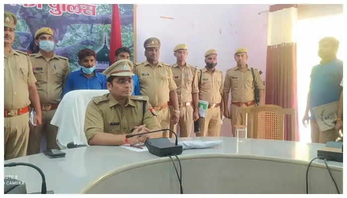 बाराबंकी: मोटरसाइकिल चोरों का गिरोह पुलिस के हत्थे चढ़ा दो गिरफ्तार, 10 मोटरसाइकिलें बरामद