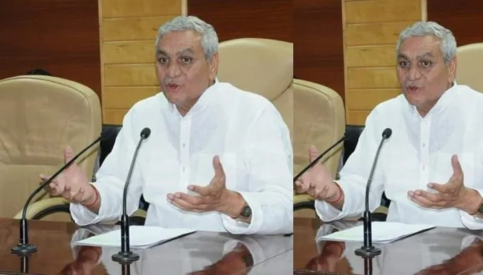 मथुरा: बजरंगबली की जाति पर फिर छिड़ी बहस, मंत्री लक्ष्मी नारायण ने कहा- हनुमान से बड़ा कोई नहीं