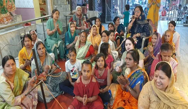 मुरादाबाद : हे कालरात्रि, हे कल्याणी तेरा जोर धरा पर कोई नहीं…माता के भजनों से गूंजायमान रहे मंदिर