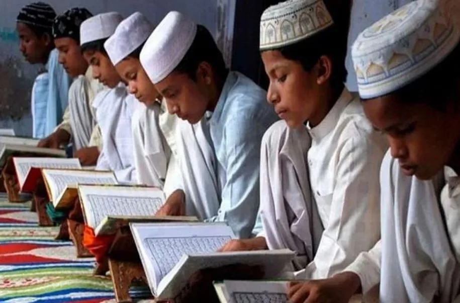 लखनऊ: सरकार ने फर्जी मदरसों की शिकायत के बाद दिए जांच के आदेश, चेयरमैन ने शिक्षकों से की अपील