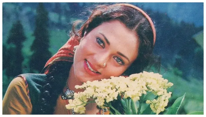 26 सालों के बाद स्क्रीन पर कमबैक कर रहीं हैं मंदाकिनी, निभाएंगी मां का किरदार