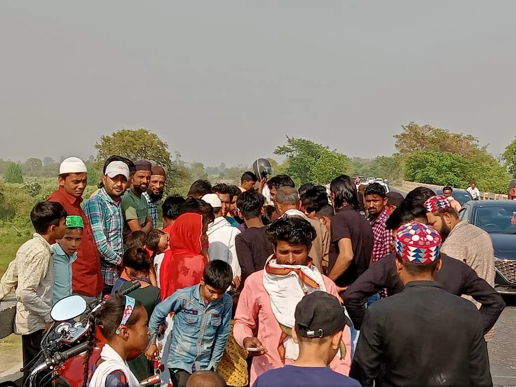 रामपुर: बाइक से गिरी महिला को कार ने रौदा,मौत