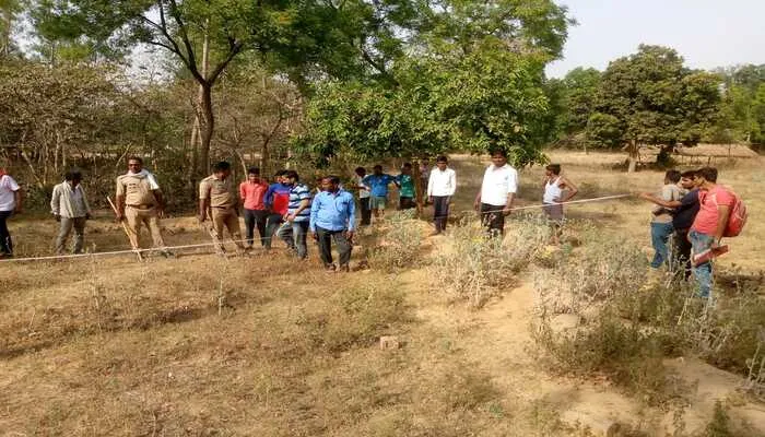 बाराबंकी: भूमि की हुई पैमाइश,पंचायत भवन निर्माण का रास्ता साफ