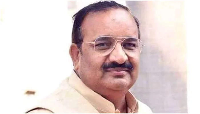 रायबरेली: मंत्री ने की अधिकारियों संग समीक्षा बैठक, सौ दिन की कार्ययोजना पर अमल करने का दिया निर्देश