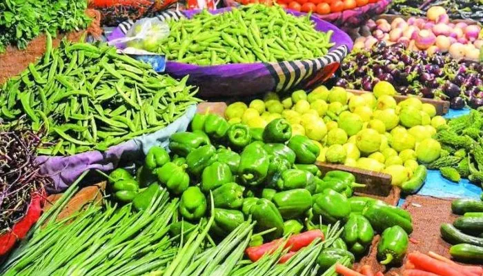 प्रयागराज: आम जनता को लगा महंगाई का झटका, रुला रही सब्जियों की कीमत