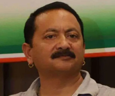 मुख्यमंत्री धामी को जिताने के लिए चंपावत में दो-तीन करोड़ के तो झंडे-बैनर ही लग गये : करन माहरा