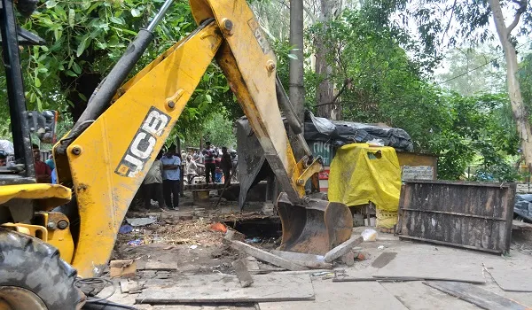 मुरादाबाद: नगर निगम का दिखा सौतेला व्यवहार, अमीरों पर मेहरबान