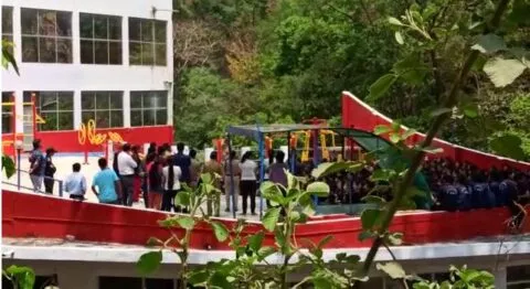 ज्योलीकोट के नैन्सी कॉलेज ऑफ नर्सिंग में छात्राओं का धरना प्रदर्शन, कॉलेज प्रबंधन पर लगाया उत्पीड़न का आरोप… देखें VIDEO