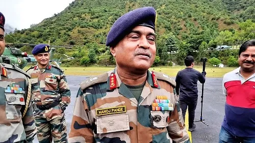 सैन्य तैयारियों का जायजा लेने के लिए लद्दाख पहुंचे सेना प्रमुख जनरल मनोज पांडे