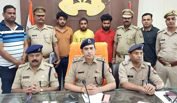 बिजनौर: भाई की हत्या कराने के तीन आरोपी गिरफ्तार, कार और फिरौती के 50 हजार रुपये बरामद
