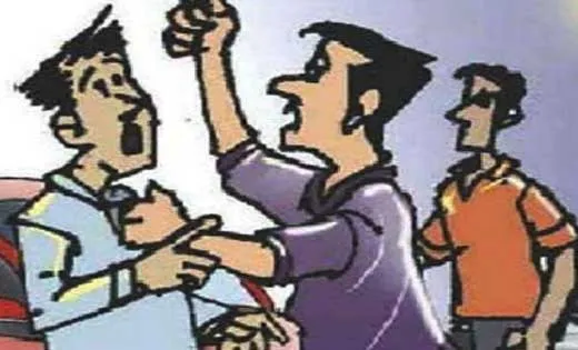 रुद्रपुर: नकलची छात्रा को लेकर कॉलेज में हंगामा, दोबारा परीक्षा दिलाने की मांग पर अड़ा एबीवीपी नेता