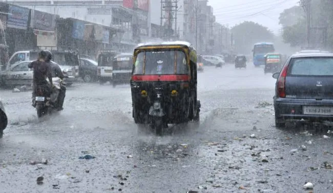 हल्द्वानी: 45 मिनट की बारिश से हल्द्वानी हुआ तरबतर