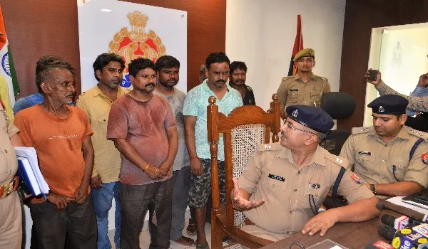 मुरादाबाद: अपमिश्रित और कच्ची शराब के साथ 13 आरोपी गिरफ्तार