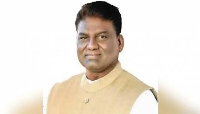 मध्यप्रदेश: डेंगू रोकने के लिए जन-जागरुकता बढ़ाएँ – मंत्री डॉ. प्रभुराम