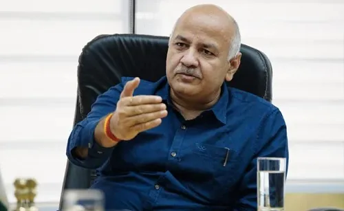 दिल्ली के डिप्टी सीएम मनीष सिसोदिया की अमित शाह से अपील, दिल्ली में ‘तोड़-फोड़ अभियान’ रोका जाए