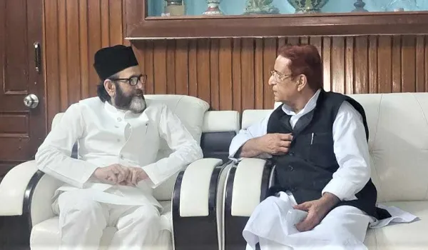 रामपुर : सपा से नाराज मुस्लिम नेताओं की आजम खां के घर आवाजाही, तौकीर रजा ने भी की मुलाकात