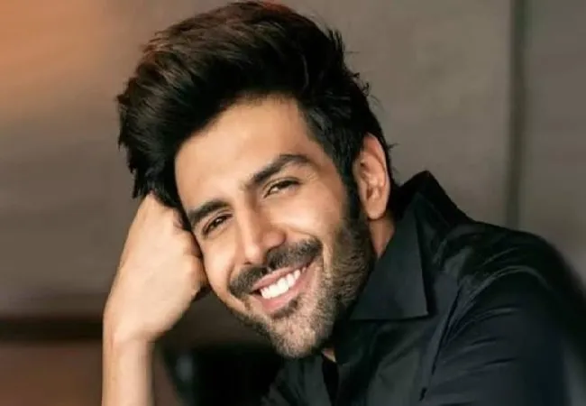 Bhool Bhulaiyaa 2 Title Track: कार्तिक आर्यन के मस्त डांस को देखकर फैंस कर रहे तारीफ, लोगों को भा रहा एक्टर का स्टाइलिश अवतार