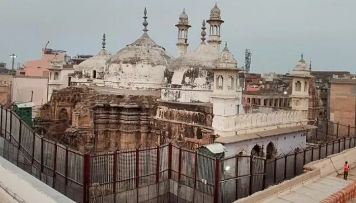 Gyanvapi Masjid Case: आज दो घंटे चली बहस, अब सोमवार को होगी अगली सुनवाई