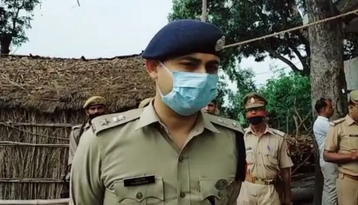 बाराबंकी: संदिग्ध परिस्थितियों में मिला बुजुर्ग का शव, हत्या की जताई जा रही आशंका