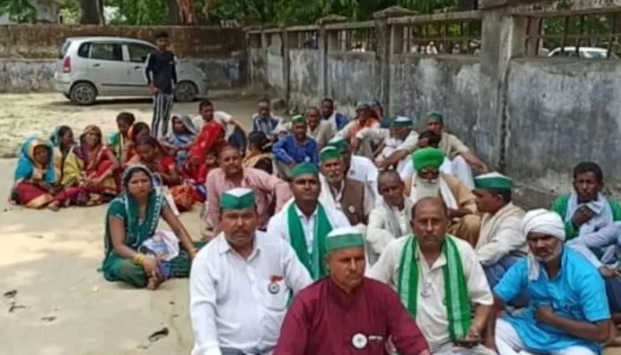 बहराइच: राकेश टिकैत पर हमले को लेकर हुआ प्रदर्शन, सुरक्षा की उठी मांग