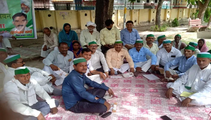 अयोध्या: भाकियू टिकैत के साथ, चार पदाधिकारी किए निष्कासित