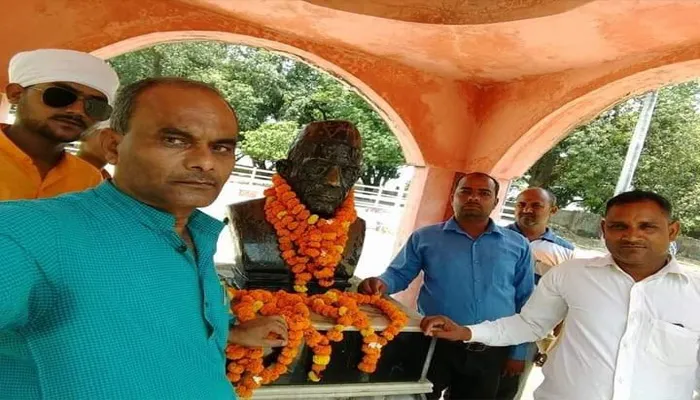 अयोध्या: पुण्यतिथि पर श्रद्धापूर्वक याद किए गए चौधरी चरण सिंह