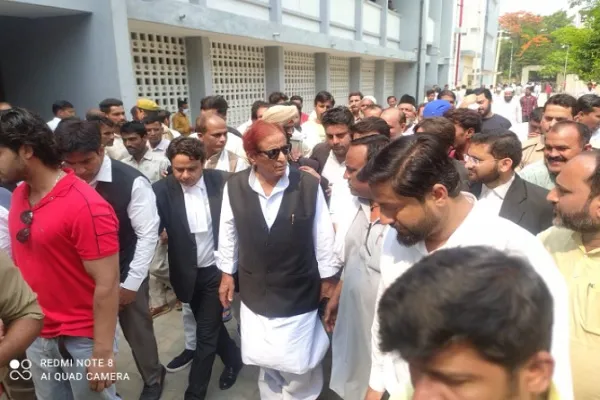 रामपुर: अब्दुल्ला के दो जन्म प्रमाण पत्र मामले में तीन घंटे हुई सेंटपॉल के प्रधानाचार्य से जिरह