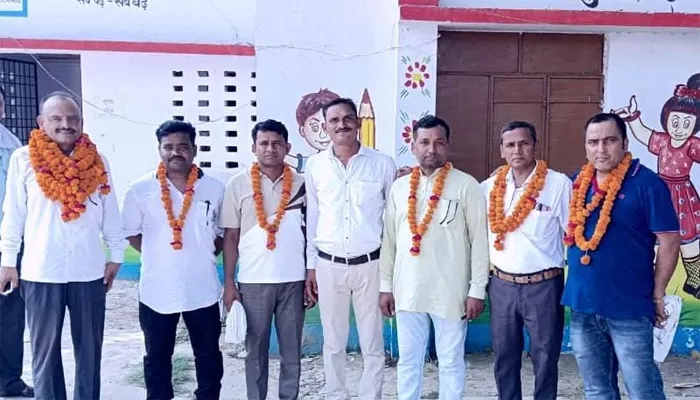 बहराइच: जूनियर शिक्षक संघ का हुआ निर्वाचन, सरजू अध्यक्ष और अश्विनी बने महामंत्री