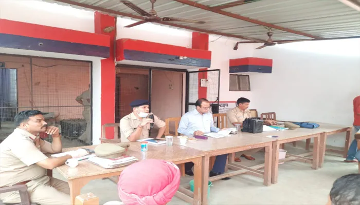 बहराइच: व्यापारियों के साथ बैठक कर अतिक्रमण हटाने के दिए निर्देश- SDM