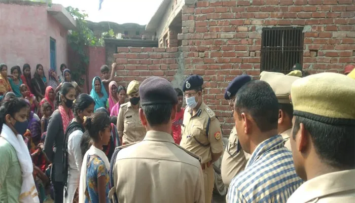 बहराइच: खेलते समय गायब हुई मासूम, घर के पीछे मिली सिर कटी लाश