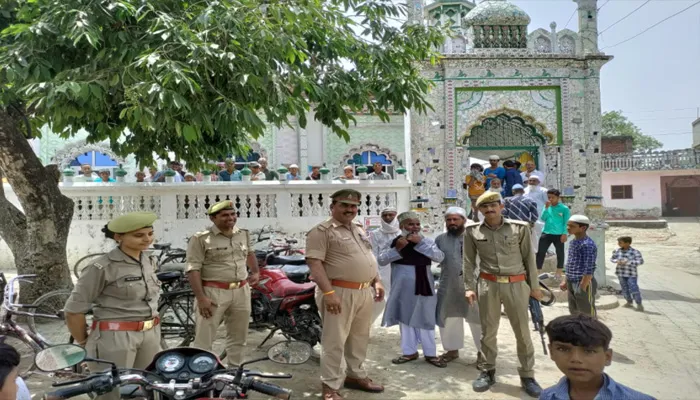 बाराबंकी: शांतिपूर्ण अदा की गई जुमे की नमाज, ज्ञानवापी की घटना के दृष्टिगत सतर्क रही पुलिस