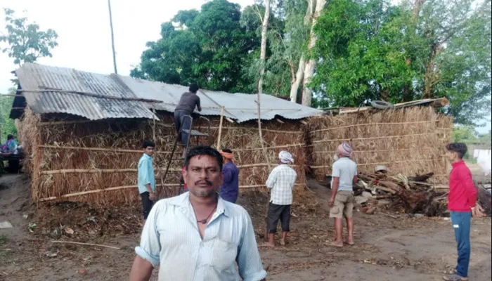 बहराइच: आंधी में उड़ गए बेटी और ग्रामीण के अरमान, आज ही आनी है बरात