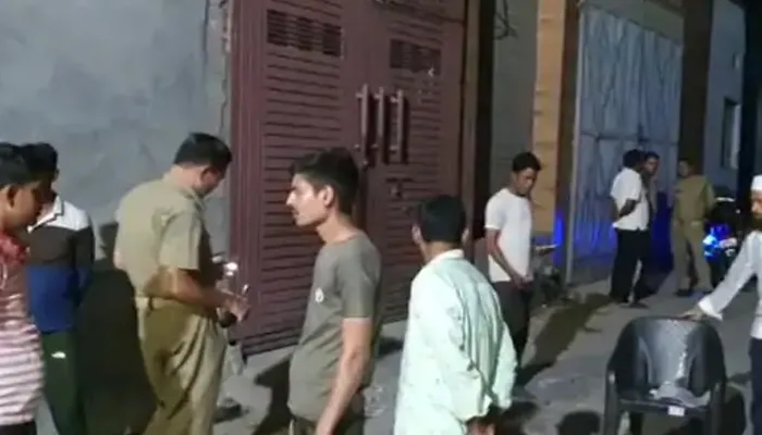 बुलंदशहर: युवक पर चलाई गई ताबड़तोड़ गोलियां, बदमाशों ने 18 राउंड की फायरिंग, तमंचा लहराते हुए फरार
